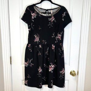 Fit & Flare Short Dress with Embellished Neckline Cap Sleeve XXL